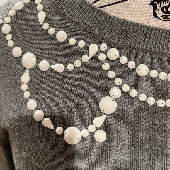 J. Crew necklace teddie Gray Sweater with Pearl Embellishments, medium, EUC - Picture 2 of 8
